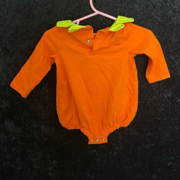 2/$10 Cat & Jack Halloween outfit size 3-6 months - Picture 4 of 6